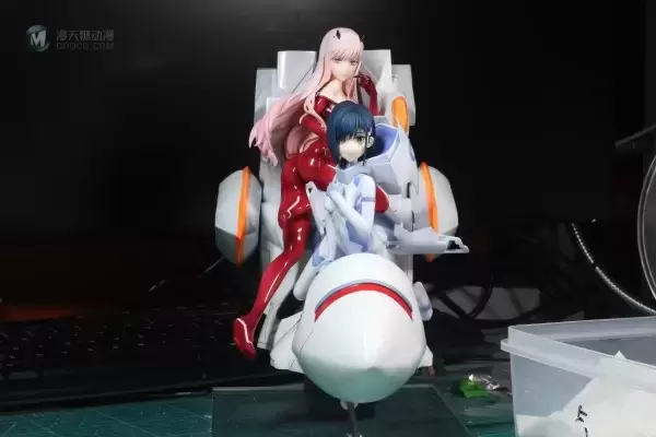 Darling in the FRANXX 零二＆莓