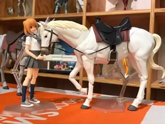 figma#490b 马 ver.2 白色
