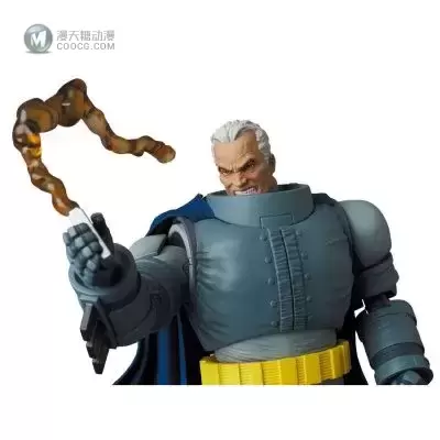 MAFEX No.146 蝙蝠侠 黑暗骑士归来 重甲蝙蝠侠