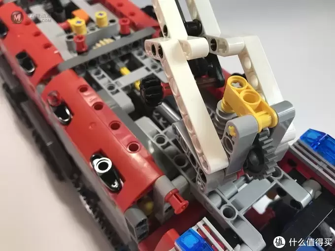 乐高还能这么拼： 复刻 LEGO 乐高 科技 42068 机场消防车