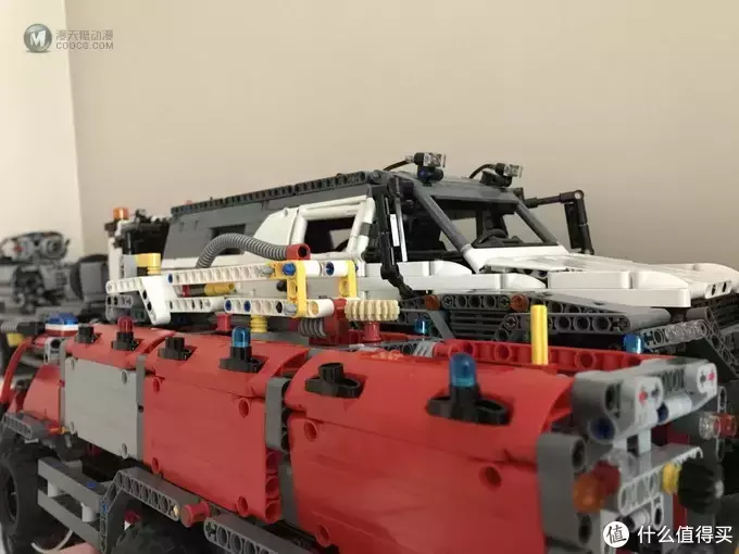 乐高还能这么拼： 复刻 LEGO 乐高 科技 42068 机场消防车